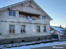 Casa de vanzare budacu de sus 240 mp utili, teren 11.5 ari