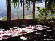 Pensiune in zona de munte-Baia de Fier 