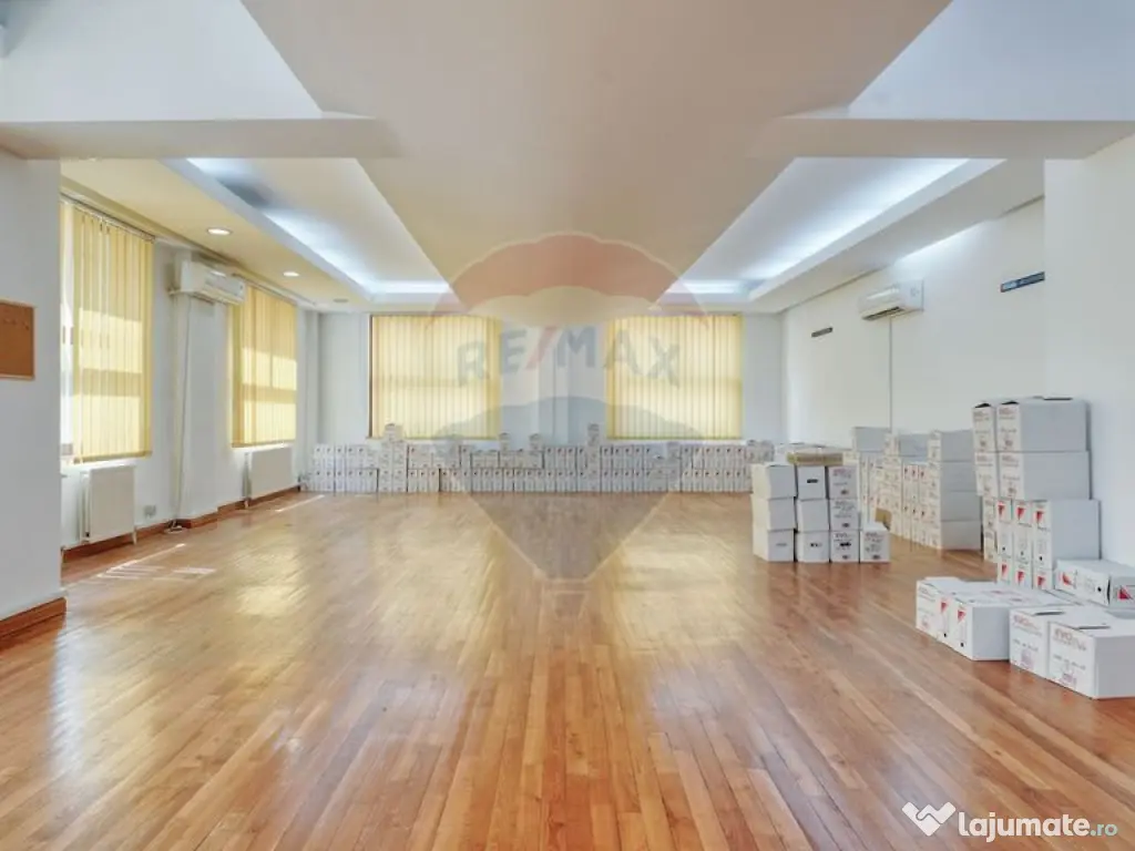 Birou de închiriat în clădire de birouri, Brașov, lâ...