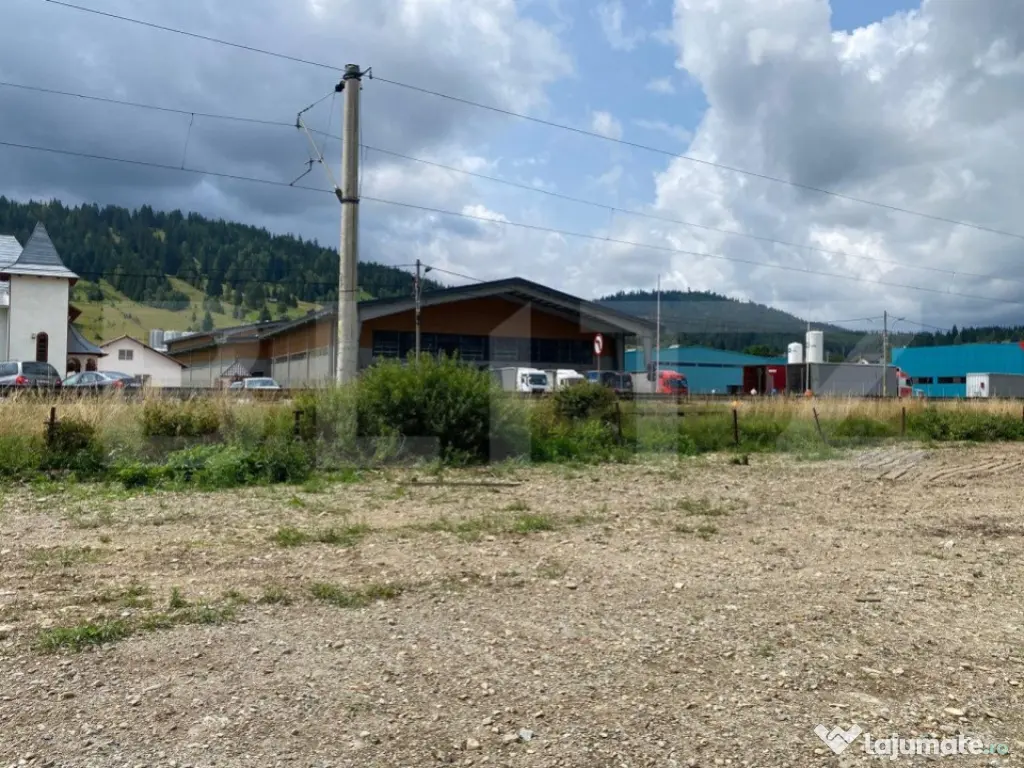 Vânzare teren cu deschidere la drum Vatra Dornei