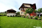 Casă individuală ideală pentru două familii sau locuinț