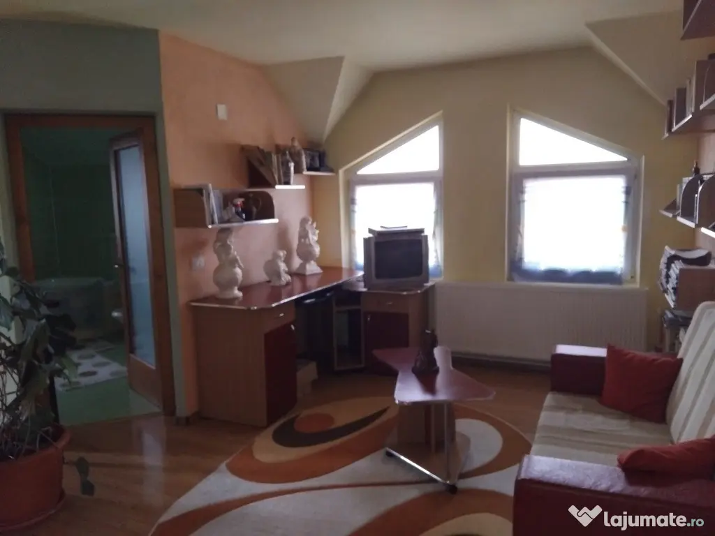 Proprietate cu 2 cladiri in Chisineu Cris - ID : RH-41243-property