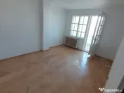 Apartament 3 camere zona Coroana de Aur 