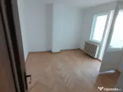 Apartament 3 camere zona Coroana de Aur 