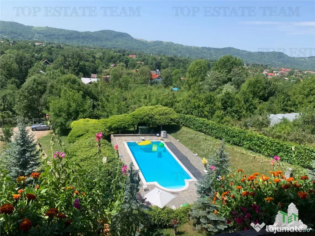 Vila deosebita 9 camere - Cornu de Jos