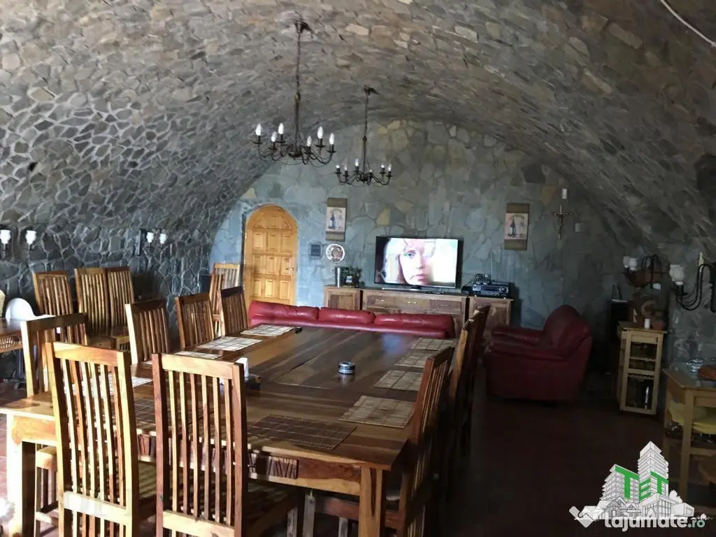 Vila deosebita 9 camere - Cornu de Jos