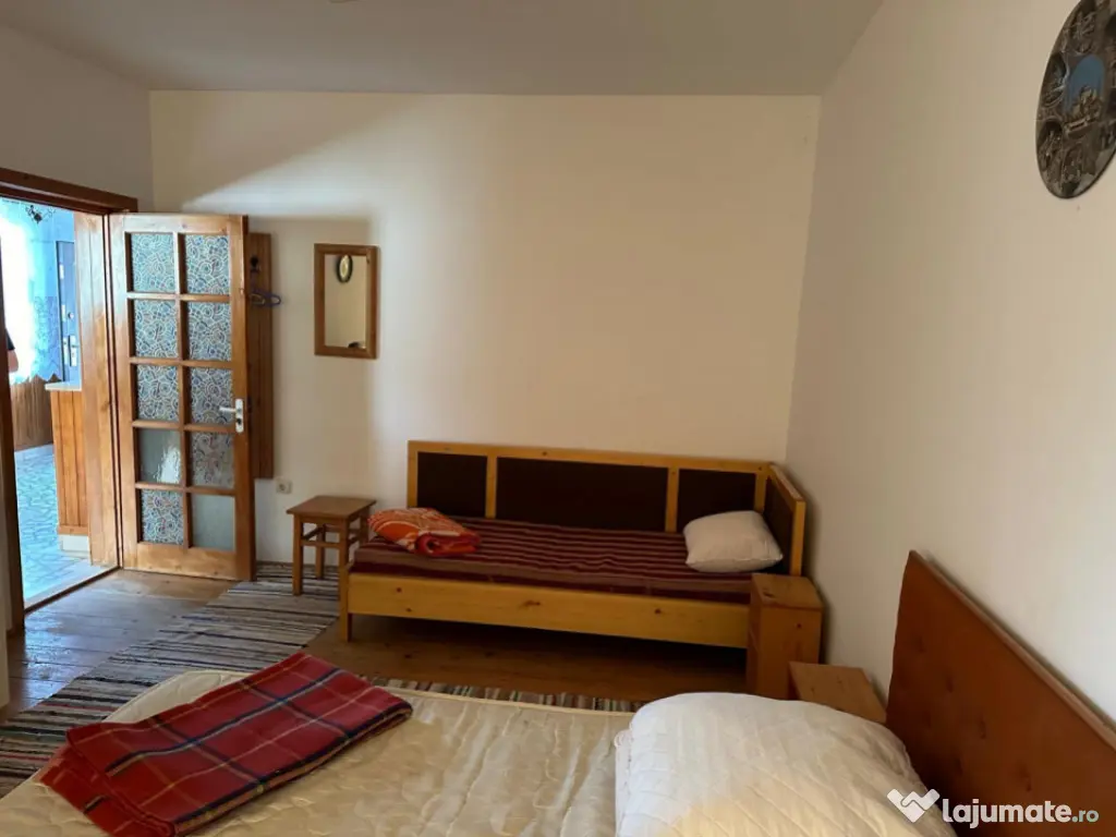 Casa compusa din 7 camere situata in zona EFORIE NORD - CENT