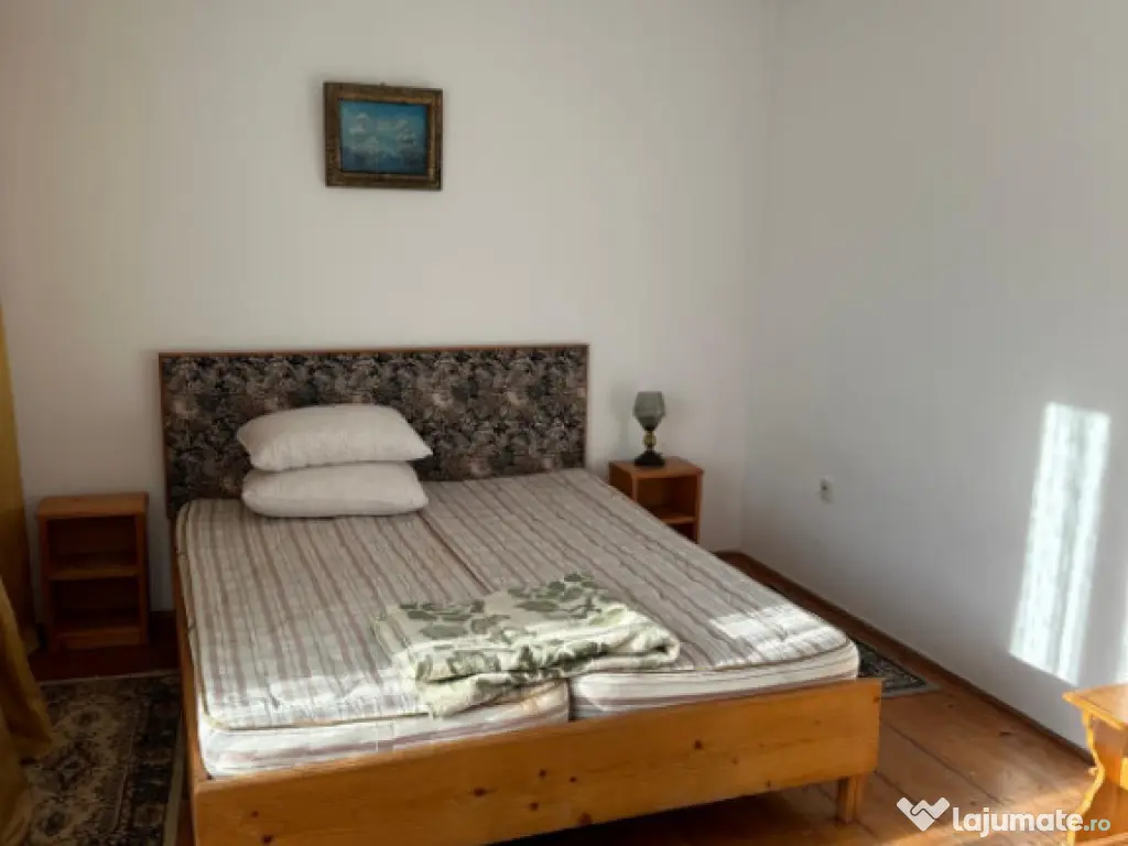 Casa compusa din 7 camere situata in zona EFORIE NORD - CENT