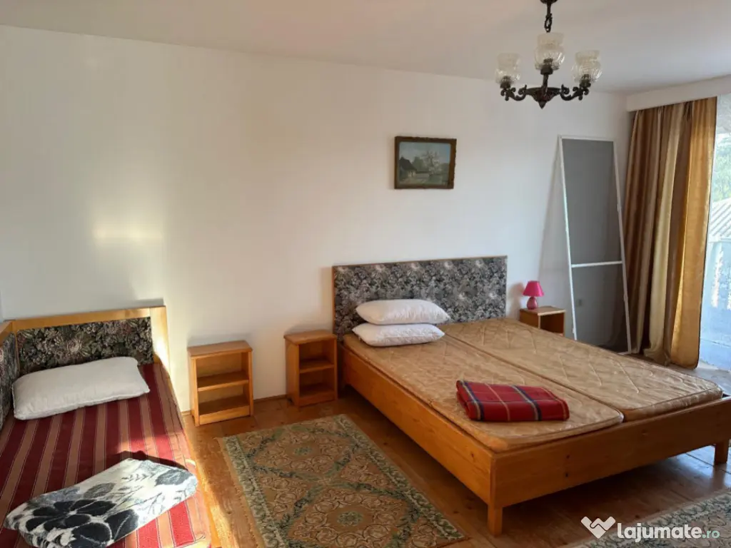 Casa compusa din 7 camere situata in zona EFORIE NORD - CENT