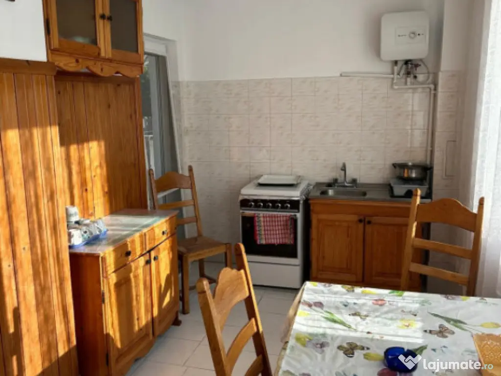 Casa compusa din 7 camere situata in zona EFORIE NORD - CENT