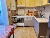 Apartament 2 camere, semidecomandat, etaj intermediar, 60 mp 