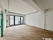 3 camere luminos cu gradina Ultracentral