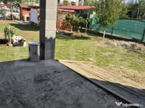 Casa in rosu cu 1500 mp teren