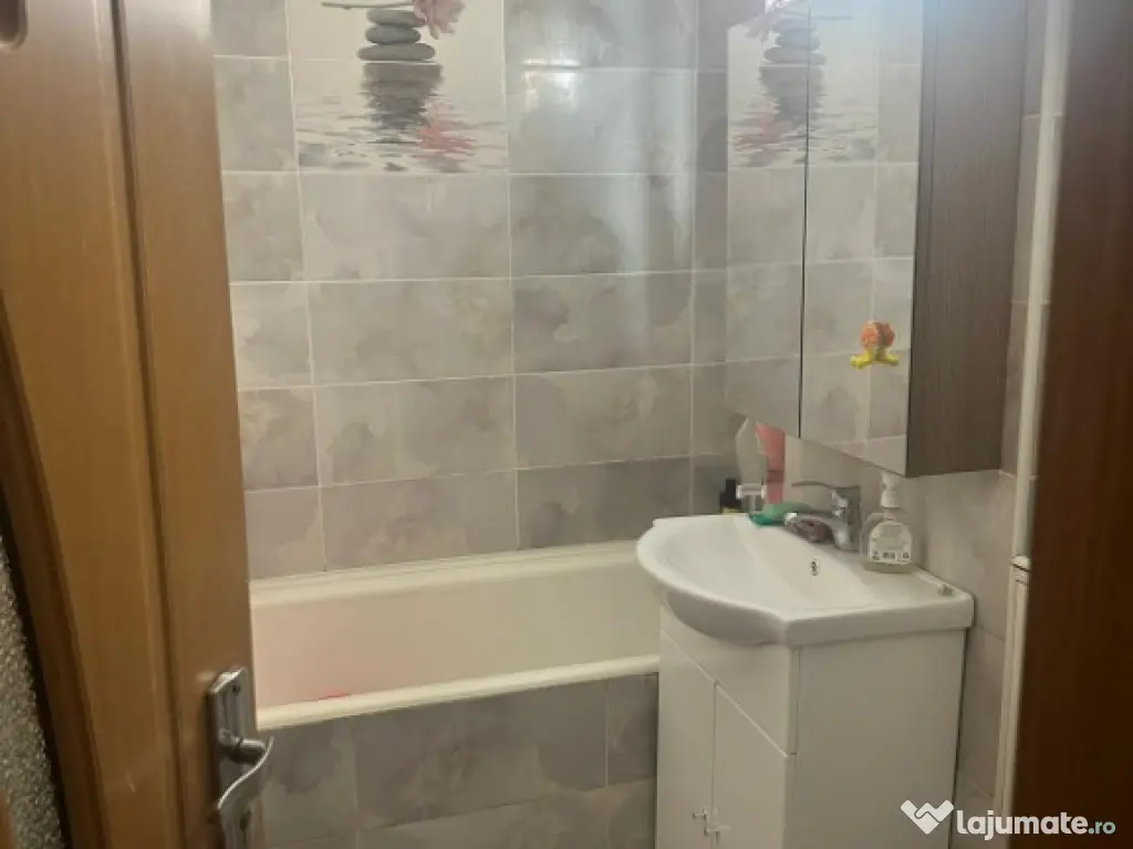 Berceni, Ap.3 cam, decom.Parter+balcon.