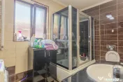 Vila cu 5 camere - Teren 400mp - Aparatorii Patriei 