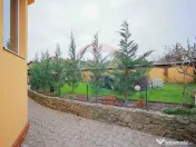Casă cu 7 camere de vânzare, zona Parcul Salca, Cantemir 