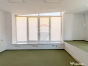 Casa cu 12 camere de vanzare in zona semicentrală! COMIS... 