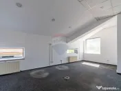 Casa cu 12 camere de vanzare in zona semicentrală! COMIS... 