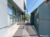 Casa cu 12 camere de vanzare in zona semicentrală! COMIS... 