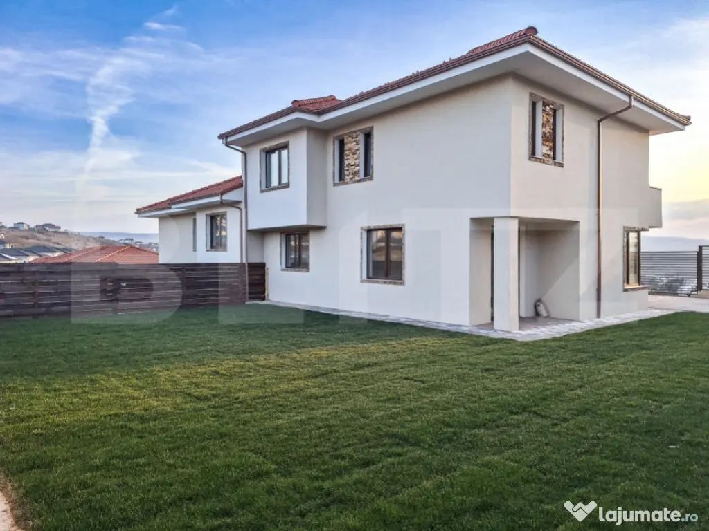 Duplex vedere panoramică, 120 mp utili, 350 mp teren, Dezmi