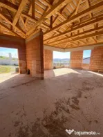 Casa la roșu zona Aerodrom