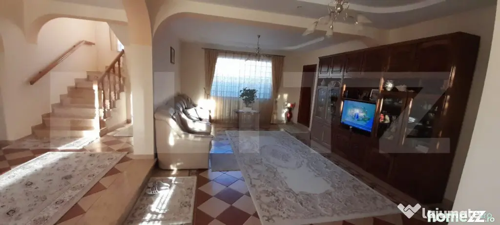 Casa cu 4 camere, 220 mp, zona Itcani - Suceava (Suceava)