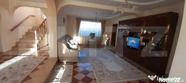 Casa cu 4 camere, 220 mp, zona Itcani - Suceava (Suceava)