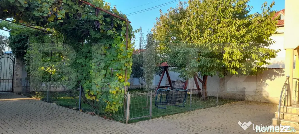 Casa cu 4 camere, 220 mp, zona Itcani - Suceava (Suceava)