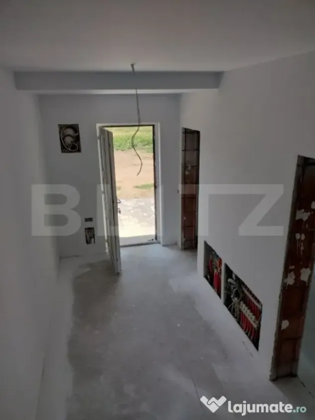 Duplex spectaculos 4 camere in Mosnita veche