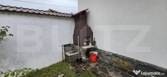 Casa in Pietrosita 160 mp si 400 mp teren in zona de deal