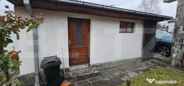 Casa in Pietrosita 160 mp si 400 mp teren in zona de deal