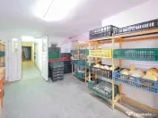 Spațiu comercial și brutărie/patiserie de Închiriat ?... 