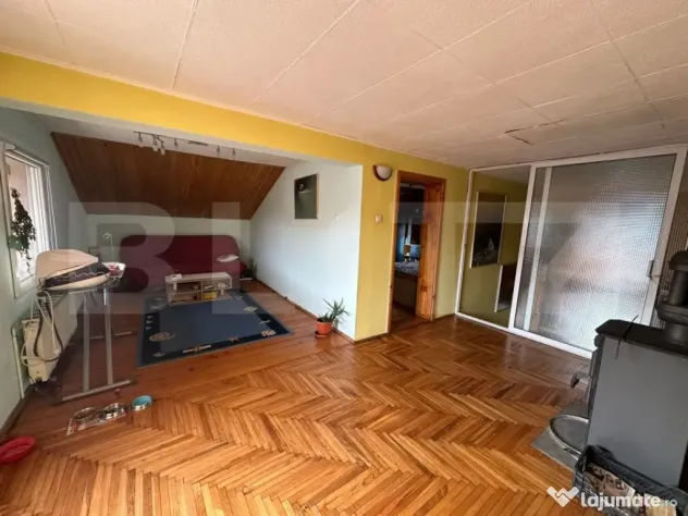 Casa Individuala cu 5 camere, SU=248mp / ST=761 mp, Zona Bla