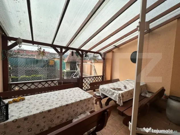 Casa Individuala cu 5 camere, SU=248mp / ST=761 mp, Zona Bla