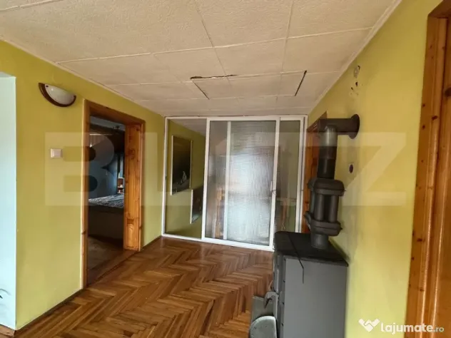 Casa Individuala cu 5 camere, SU=248mp / ST=761 mp, Zona Bla