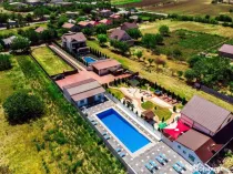 Complex Comercial de Lux – 3 Vile, Salon Evenimente și 2 Piscine