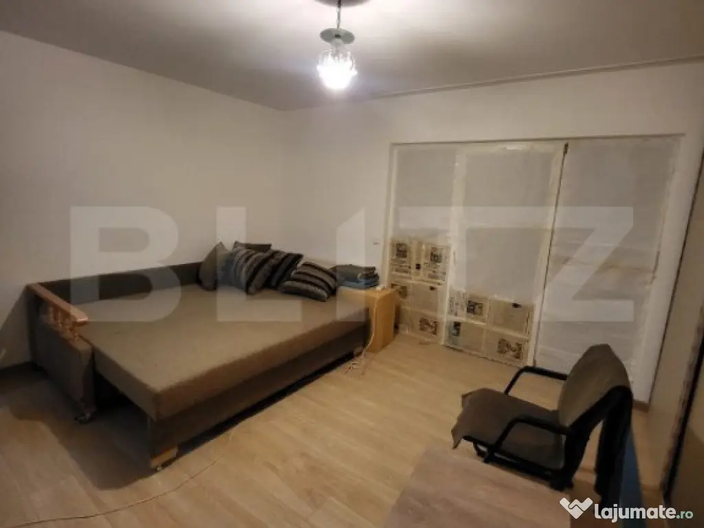 Apartament de 2 camere, 54 mp, 2 bai, 2 terase, garaj, zona