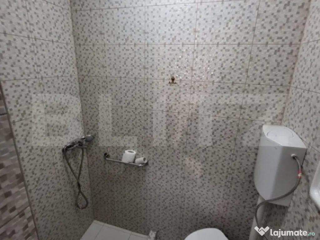 Apartament de 2 camere, 54 mp, 2 bai, 2 terase, garaj, zona