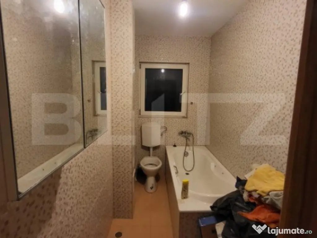 Apartament de 2 camere, 54 mp, 2 bai, 2 terase, garaj, zona