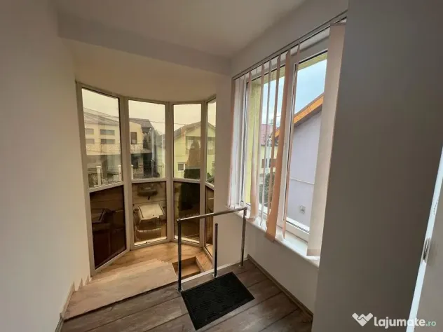 Inchiriez casa 8 camere zona Intim - ID : RH-42218-property