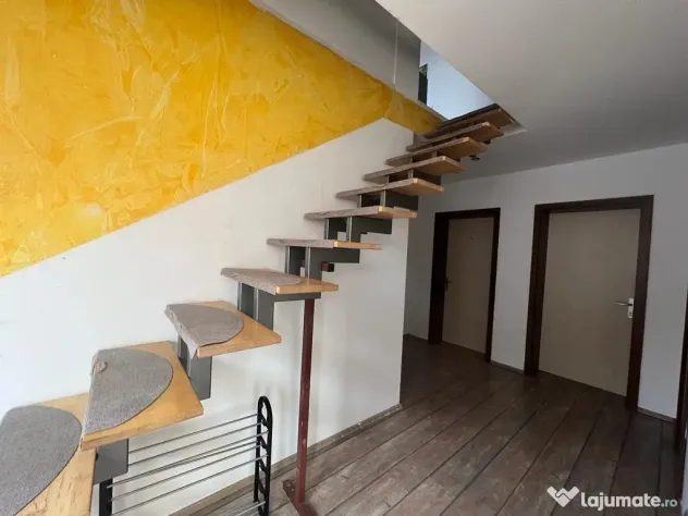 Inchiriez casa 8 camere zona Intim - ID : RH-42218-property