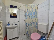 Apartament 4 camere,2 bai,2 balcoane,etaj 2 