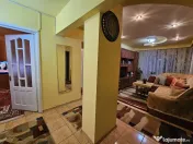 Apartament 4 camere,2 bai,2 balcoane,etaj 2 