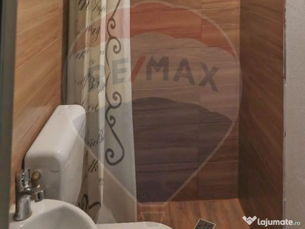 Casă de vânzare zona Bratca, 5 camere, 12 375 teren