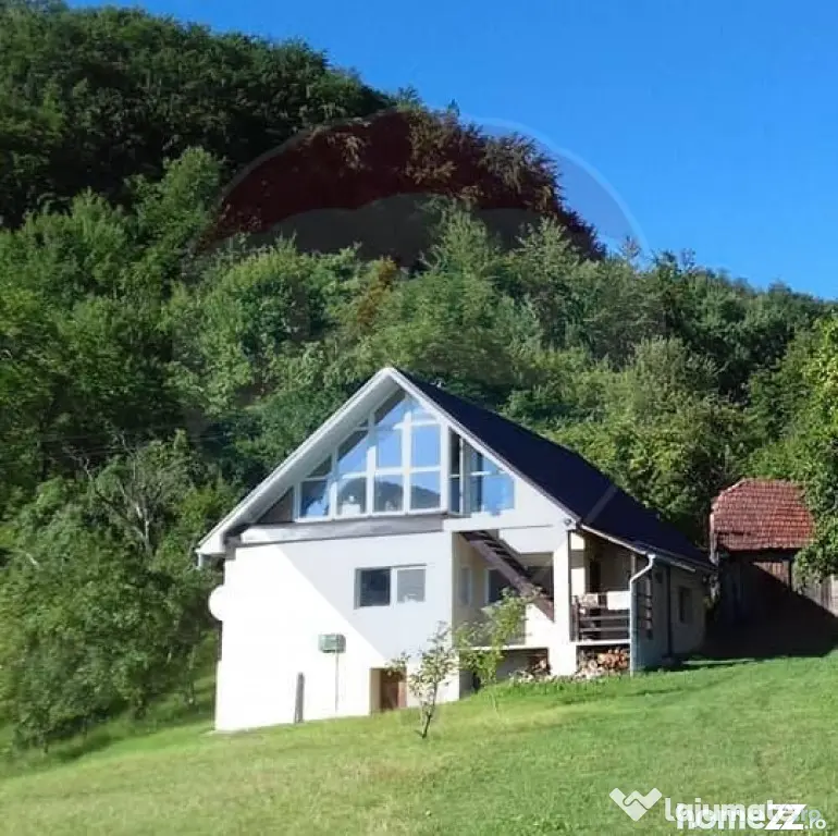 Casă de vânzare zona Bratca, 5 camere, 12 375 teren