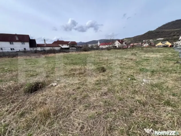 Teren Intravilan de vanzare, 4400 mp, zona Viisoara - Bistrita (Bistrita-Nasaud)