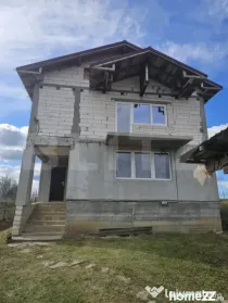 Casa la rosu/semifinisata, P+E, 139 mp utili, 523 mp teren,