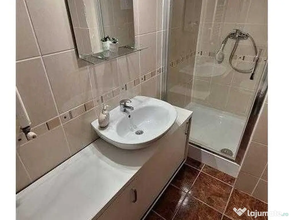 Apartament 3 camere, Jupiter Resedince