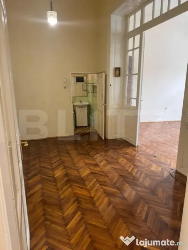 Apartament cu 3 camere, 131 mp, zona Piața Mihai Viteazul