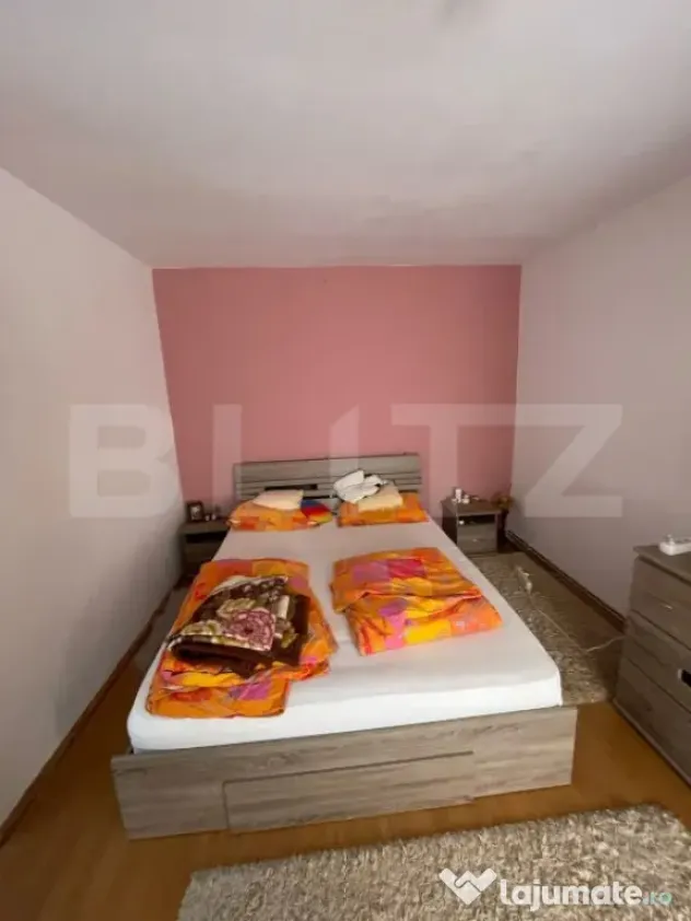 Casa cu 3 camere, 90 mp, 2 anexe gospodaresti si teren de 30
